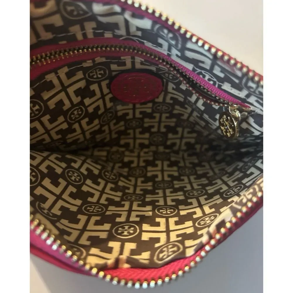 Rare Tory Burch Leather Embossed Logo Clutch in Focaccia